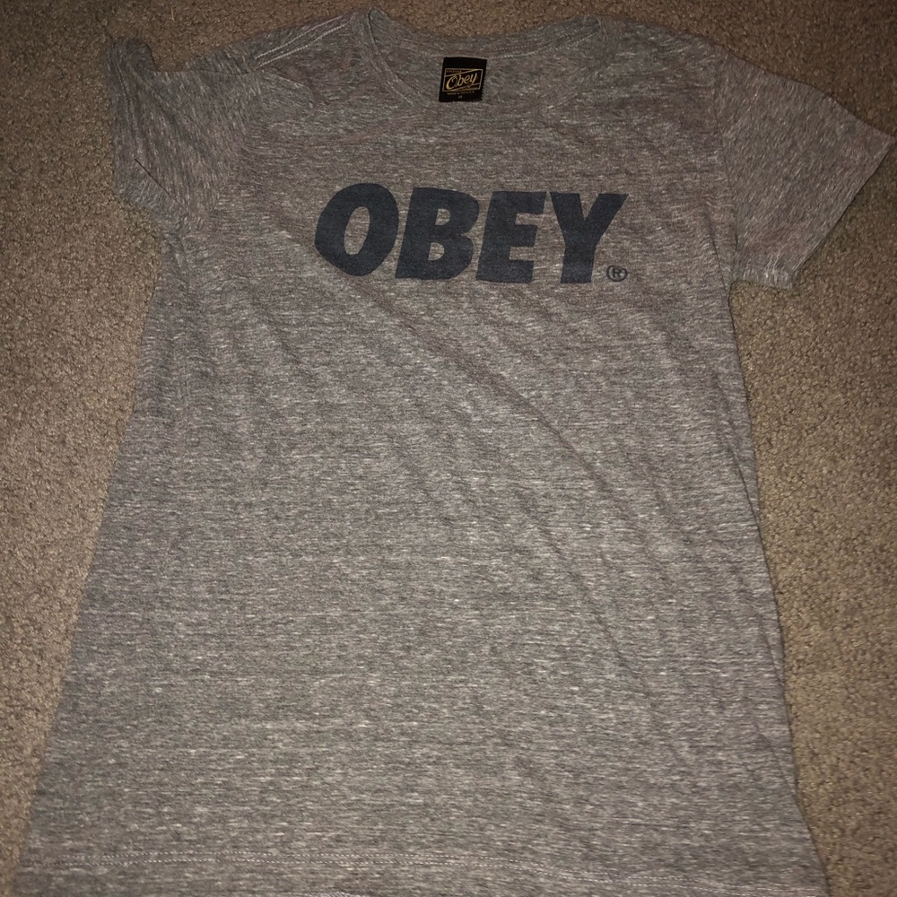 OBEY T-SHIRT